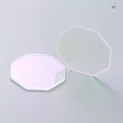Amada 33*33*1.65mm Pelindung Lensa Optik Fused Silica Untuk Mesin Pemotong Laser Serat Amada